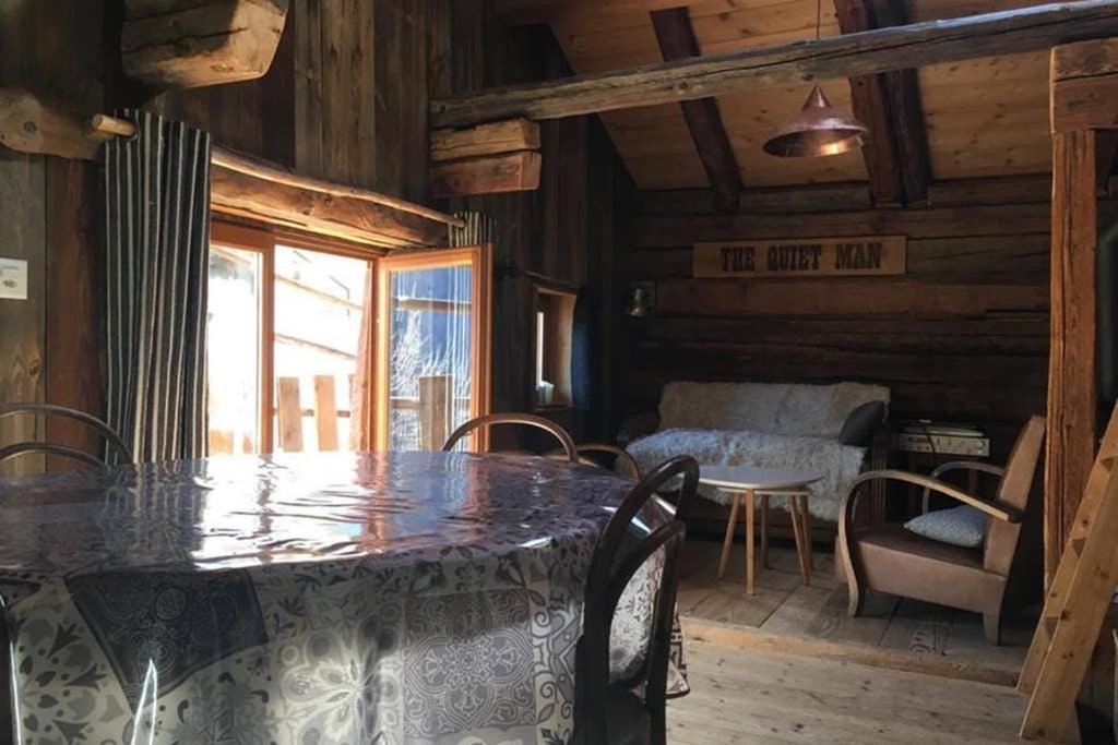 La Cabane De L'Homme Tranquille Le Tretien Экстерьер фото