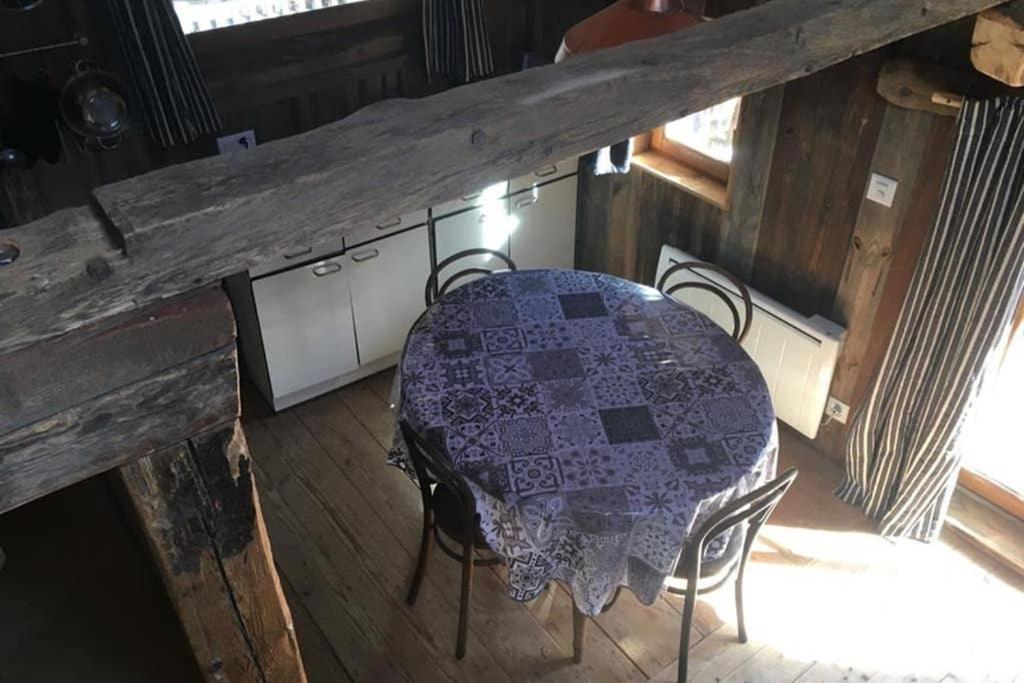 La Cabane De L'Homme Tranquille Le Tretien Экстерьер фото