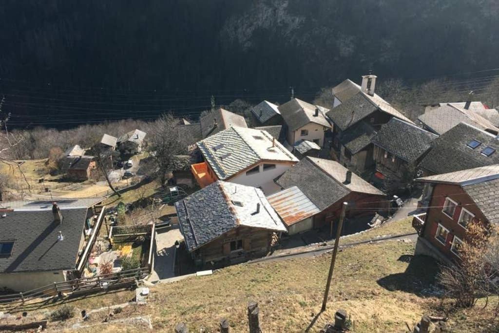 La Cabane De L'Homme Tranquille Le Tretien Экстерьер фото